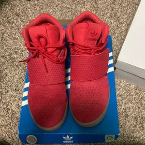 Adidas tubular invader strap